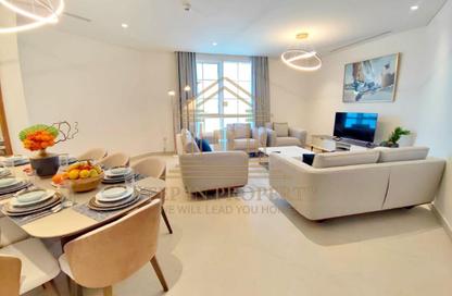 Penthouse - 3 Bedrooms - 4 Bathrooms for rent in Floresta Gardens - Floresta Gardens - The Pearl Island - Doha