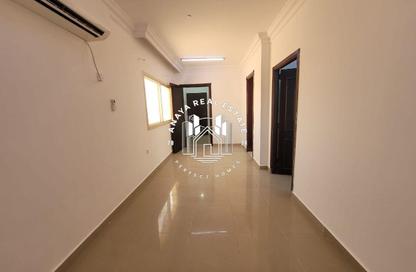 Villa - 1 Bedroom - 1 Bathroom for rent in Umm Al Seneem Street - Ain Khaled - Doha