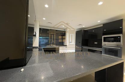 Apartment - 2 Bedrooms - 4 Bathrooms for rent in Viva West - Viva Bahriyah - The Pearl Island - Doha