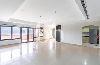 Apartment - 3 Bedrooms - 4 Bathrooms for rent in West Porto Drive - Porto Arabia - The Pearl Island - Doha