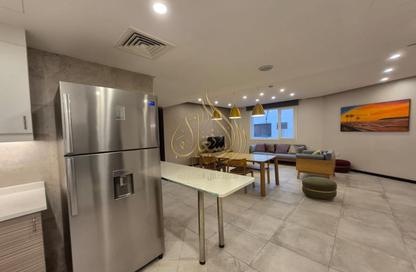 Villa - 2 Bedrooms - 3 Bathrooms for rent in Ramada Commercial Building - Al Rawabi Street - Al Muntazah - Doha