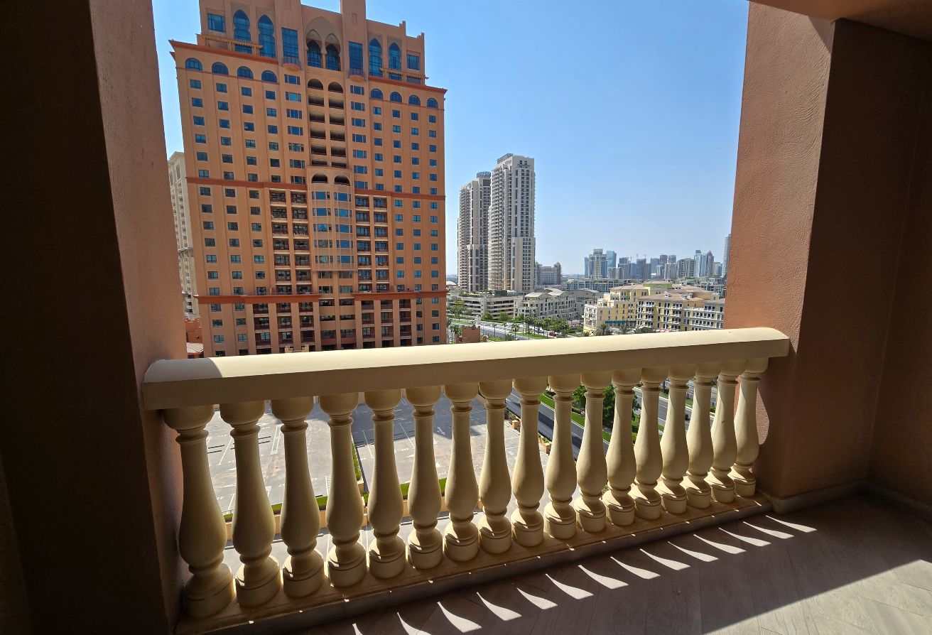 Furnished 1BHK | 110 SQM | 1 month free | Balcony