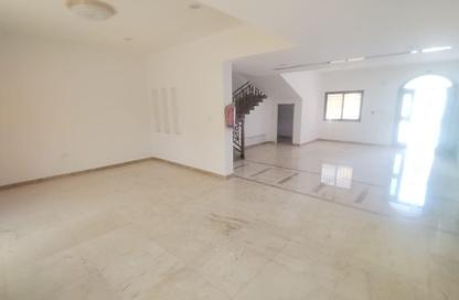 Villa - 4 Bedrooms - 4 Bathrooms for rent in Al Maamoura - Al Maamoura - Doha