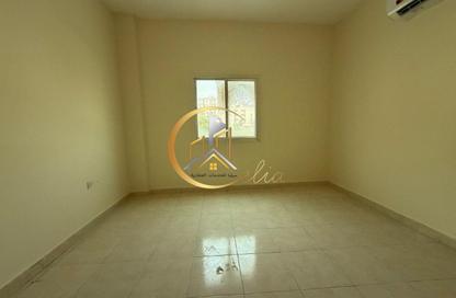Apartment - 3 Bedrooms - 3 Bathrooms for rent in Anas Street - Fereej Bin Mahmoud North - Fereej Bin Mahmoud - Doha