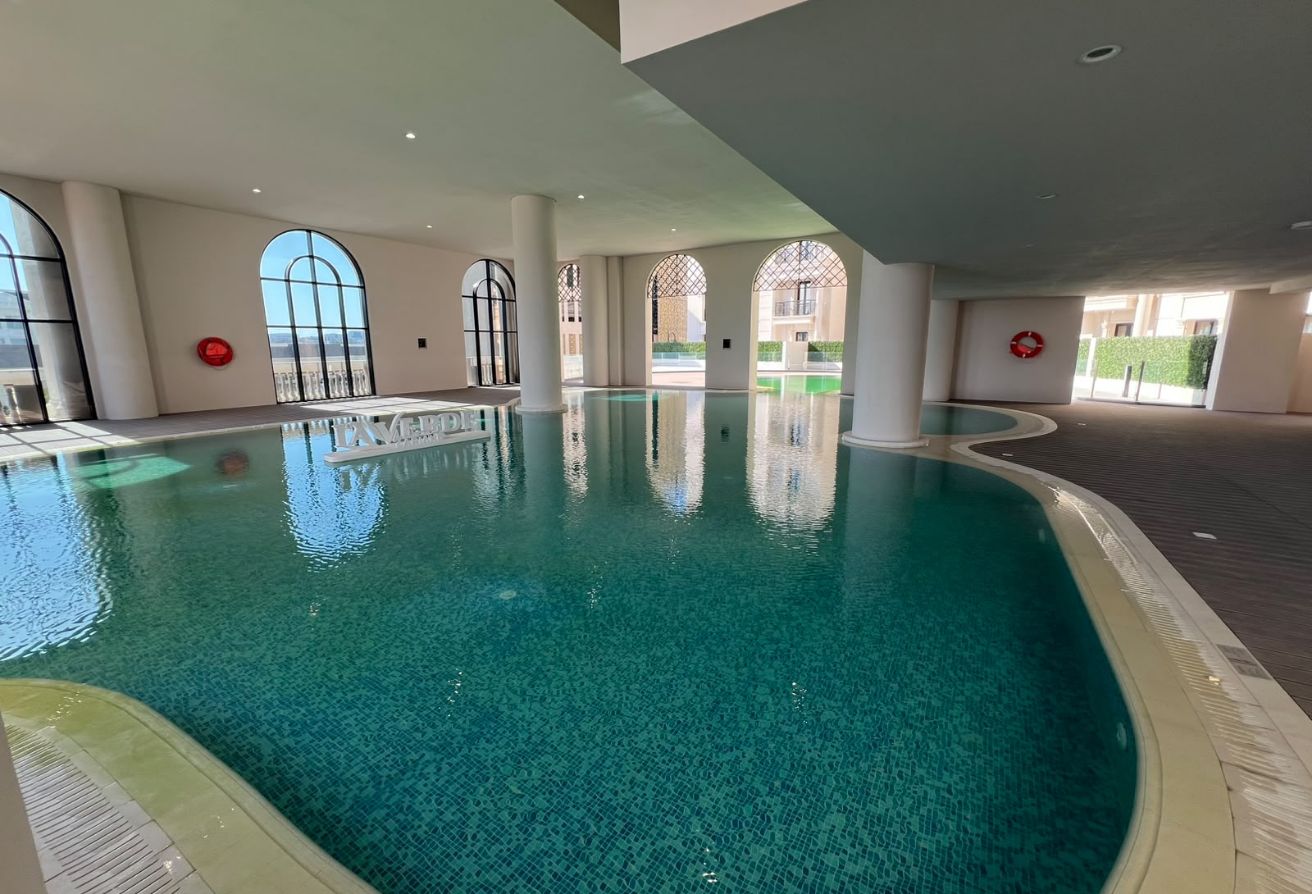 Luxury brand new studio opposite vendome mall thumbnail 8