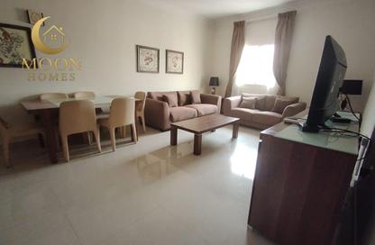 Apartment - 2 Bedrooms - 2 Bathrooms for rent in Umm Ghuwailina 4 - Umm Ghuwailina - Doha