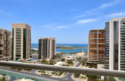 Apartment - 1 Bedroom - 2 Bathrooms for sale in Lusail Marina Heights - Marina District - Lusail