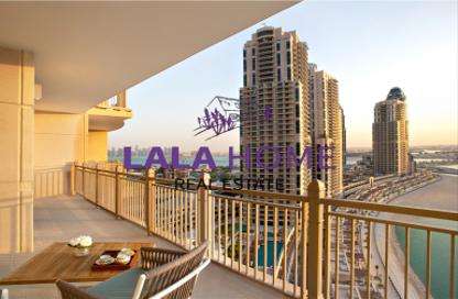Apartment - 3 Bedrooms - 5 Bathrooms for rent in Abraj Bay - Abraj Quartiers - The Pearl Island - Doha
