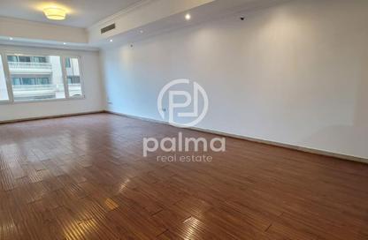 Apartment - 2 Bedrooms - 3 Bathrooms for rent in East Porto Drive - Porto Arabia - The Pearl Island - Doha