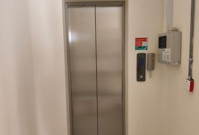 988738 - Property Image 2