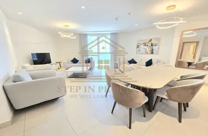 Apartment - 3 Bedrooms - 5 Bathrooms for rent in Floresta Gardens - Floresta Gardens - The Pearl Island - Doha