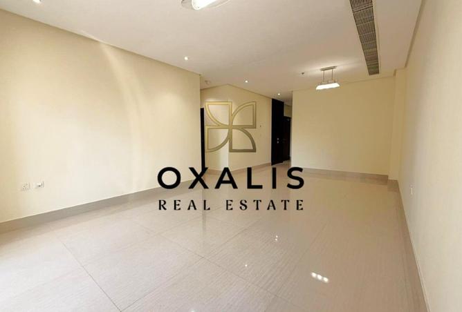 1002784 - Property Image 2