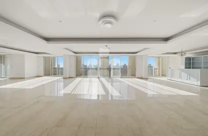 Apartment - 4 Bedrooms - 5 Bathrooms for rent in Viva West - Viva Bahriyah - The Pearl Island - Doha