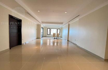 Apartment - 1 Bedroom - 2 Bathrooms for rent in East Porto Drive - Porto Arabia - The Pearl Island - Doha