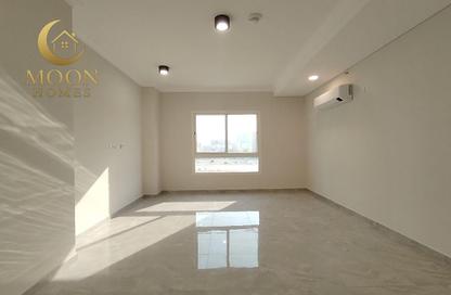 Apartment - 3 Bedrooms - 3 Bathrooms for rent in Musheireb Apartments - Musheireb - Doha Apartment - 3 Bedrooms - 3 Bathrooms for rent in Musheireb Apartments - Musheireb - Doha