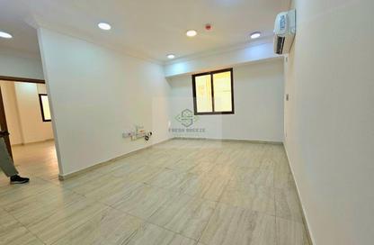 Apartment - 3 Bedrooms - 2 Bathrooms for rent in Al Mansoura - Al Mansoura - Doha