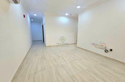 Apartment - 3 Bedrooms - 2 Bathrooms for rent in Al Mansoura - Al Mansoura - Doha