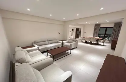 Apartment - 3 Bedrooms - 3 Bathrooms for rent in Umm Ghwailina Comm - Umm Ghuwalina - Umm Ghuwailina - Doha