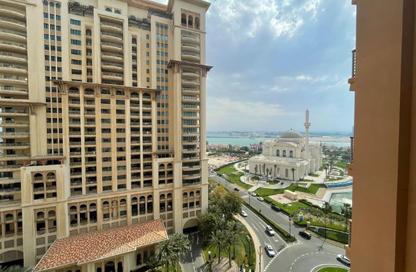 Apartment - 1 Bedroom - 2 Bathrooms for rent in Porto Arabia - The Pearl Island - Doha