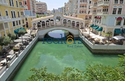 Apartment - 3 Bedrooms - 4 Bathrooms for rent in Carnaval - Qanat Quartier - The Pearl Island - Doha