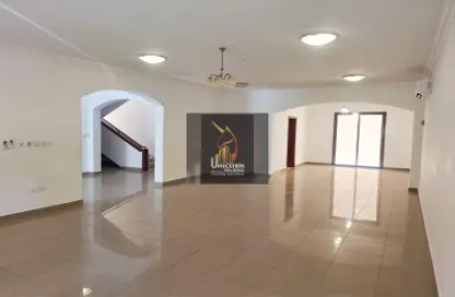 مجمع سكني - 5 غرف نوم - 5 حمامات للايجار في أسباير زون - الوعب - الدوحة
