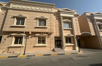 Villa - 5 - 5 for rent in Souk Al gharaffa - Al Gharrafa - Doha