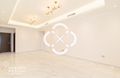 Apartment - 1 Bedroom - 2 Bathrooms for rent in The Garden - Floresta Gardens - The Pearl Island - Doha