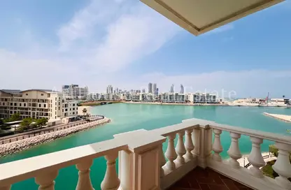 Apartment - 3 Bedrooms - 4 Bathrooms for rent in Qanat Quartier - The Pearl Island - Doha