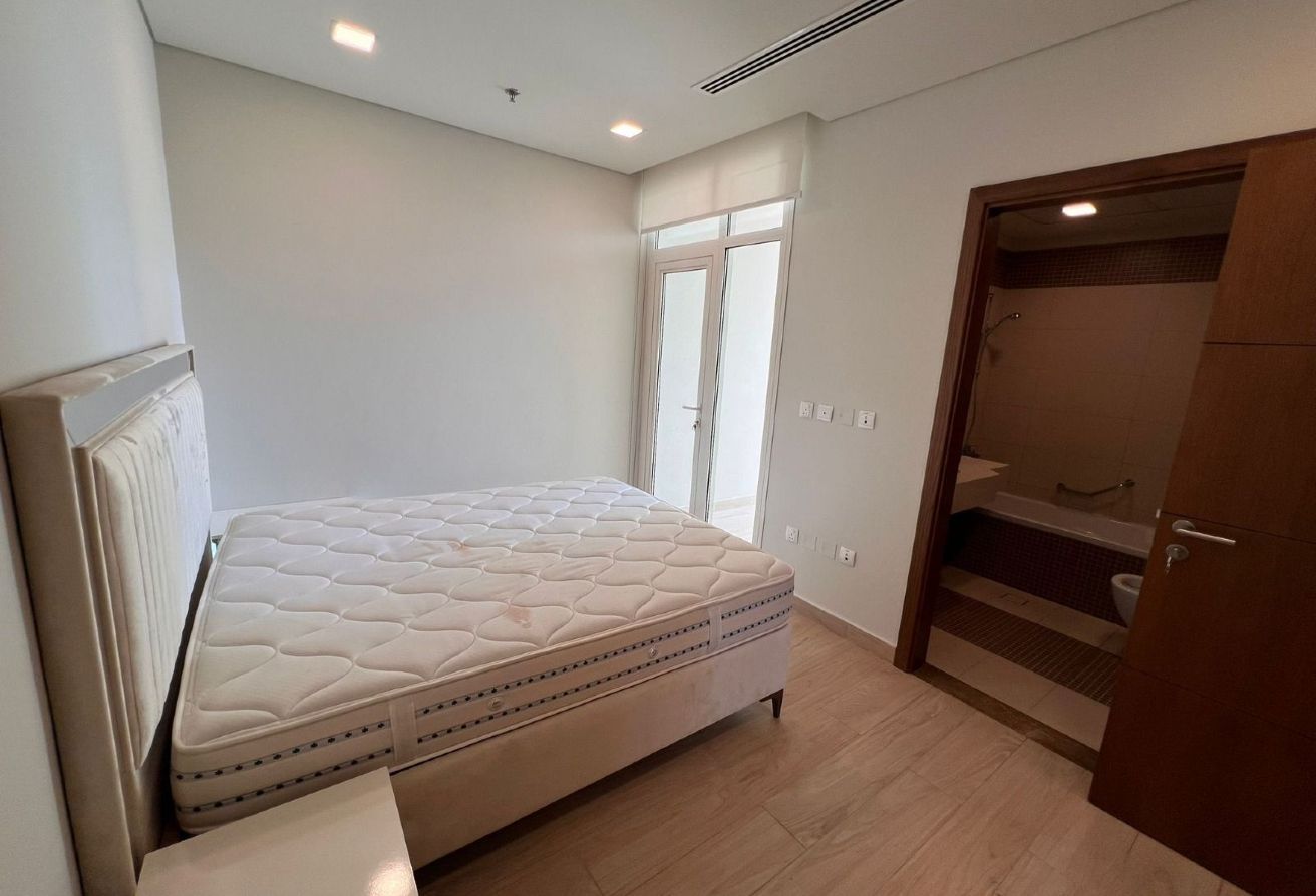 3 BHK I FF I EXCLUDING I POOL & GYM I FOXHILL NORT thumbnail 9