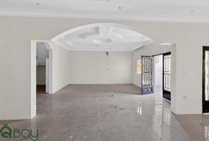 62070061 - Property Image 2