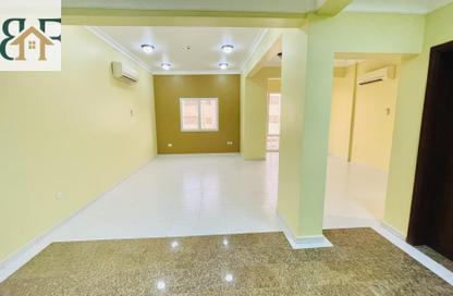Apartment - 2 Bedrooms - 2 Bathrooms for rent in Al Mansoura - Al Mansoura - Doha