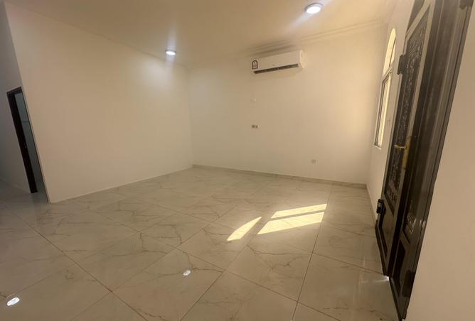 53142445 - Property Image 2