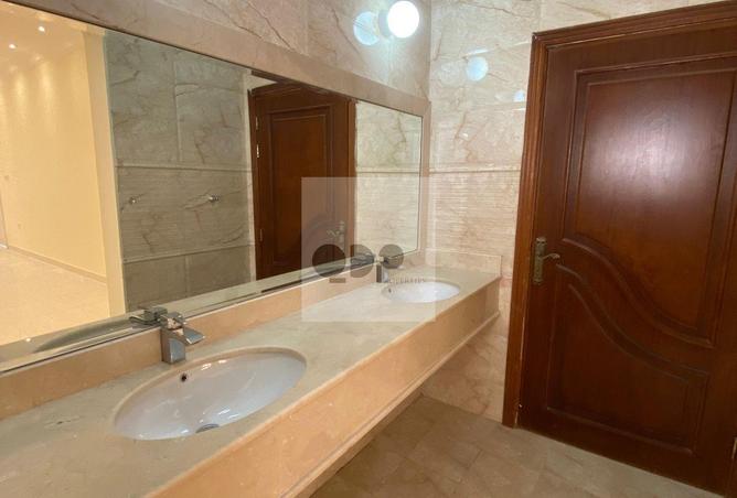 52912778 - Property Image 2