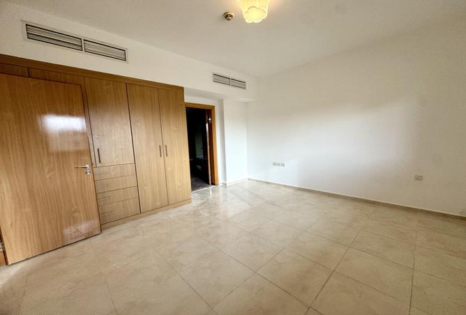 54298422 - صورة العقار 2