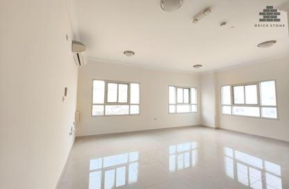 Apartment - 2 Bedrooms - 3 Bathrooms for rent in Al Mansoura - Al Mansoura - Doha
