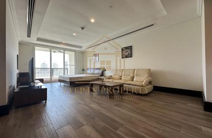 Apartment - Studio - 1 for rent in Viva East - Viva Bahriyah - The Pearl Island - Doha