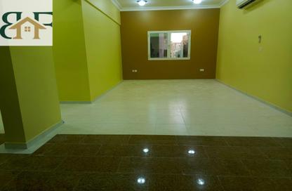 Apartment - 3 Bedrooms - 3 Bathrooms for rent in Al Mansoura - Al Mansoura - Doha