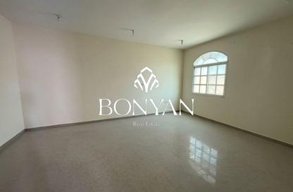 Villa - 5 - 5 for rent in Al Gharrafa - Doha