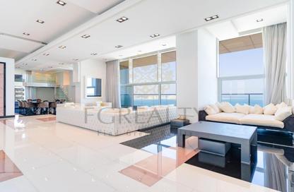 Penthouse - 3 Bedrooms - 5 Bathrooms for rent in West Bay Tower - West Bay - West Bay - Doha
