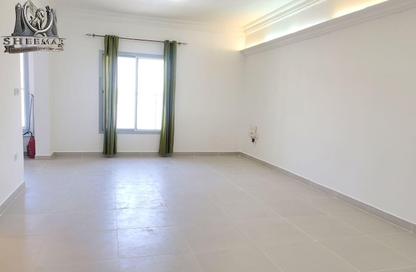 Apartment - 2 Bedrooms - 1 Bathroom for rent in Al Sadd Road - Al Sadd - Doha