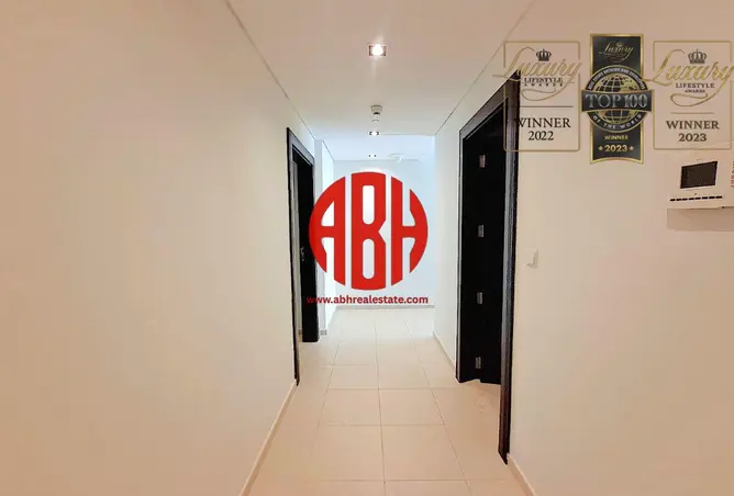 1002442 - Property Image 2