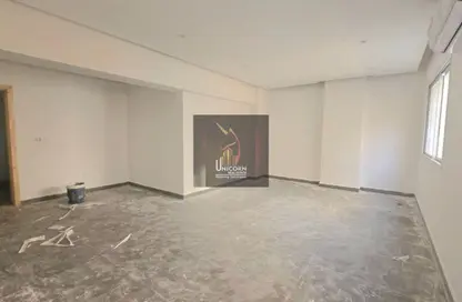 Apartment - 4 Bedrooms - 2 Bathrooms for rent in Al Mansoura - Al Mansoura - Doha