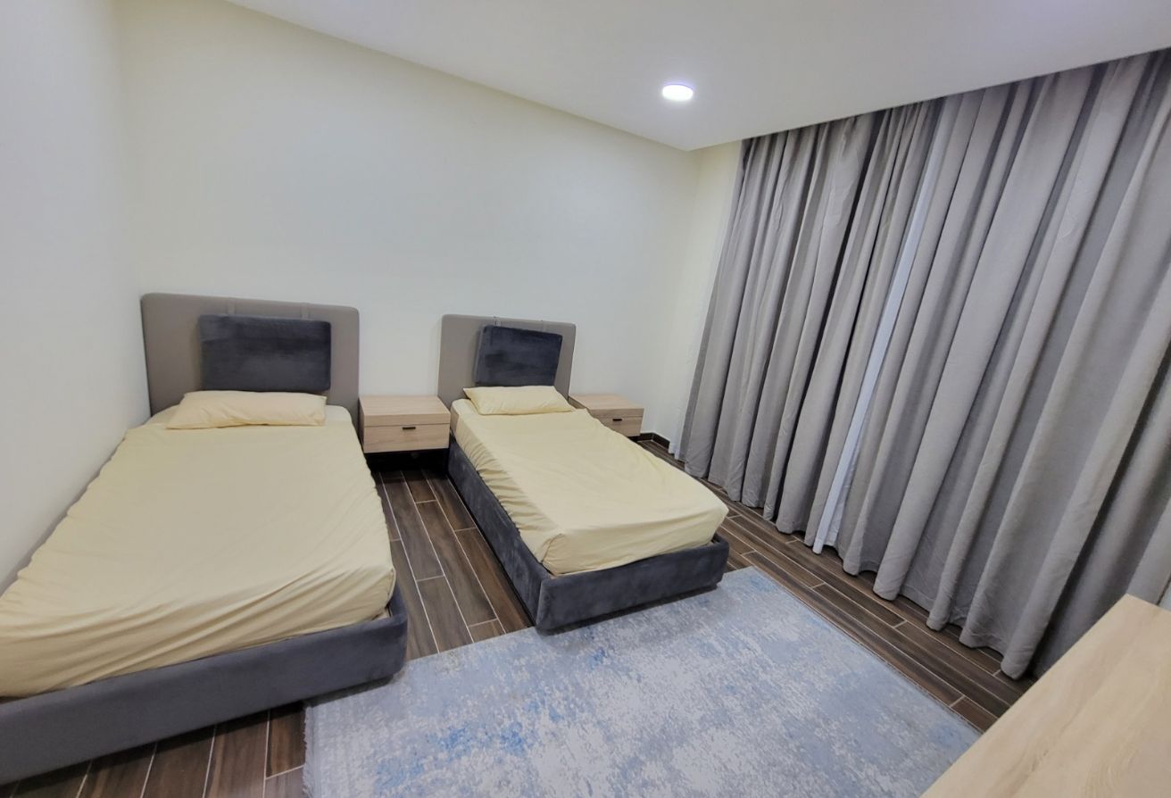 2 bhk + Office for rent 7.500 including bills thumbnail 13