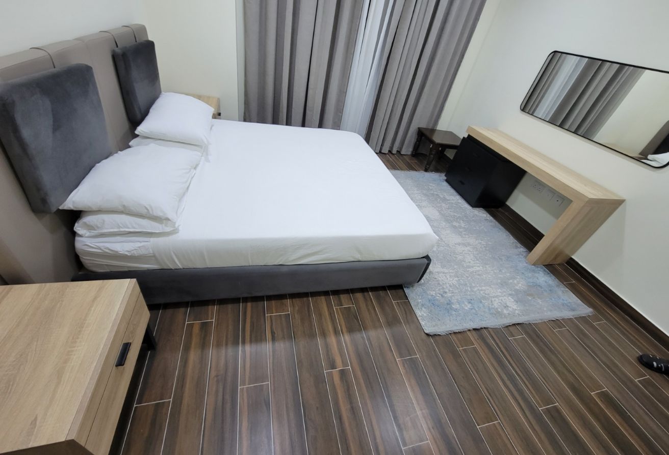 2 bhk + Office for rent 7.500 including bills thumbnail 8