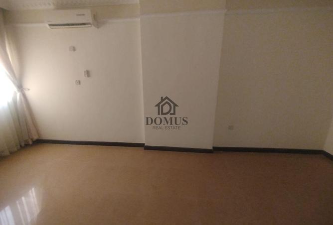 1005651 - Property Image 2