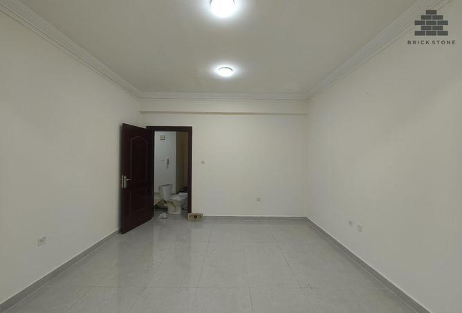 2OWtxpjMIJU - Property Image 2