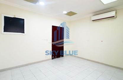 Apartment - Studio - 1 Bathroom for rent in Bu Hamour Street - Abu Hamour - Doha
