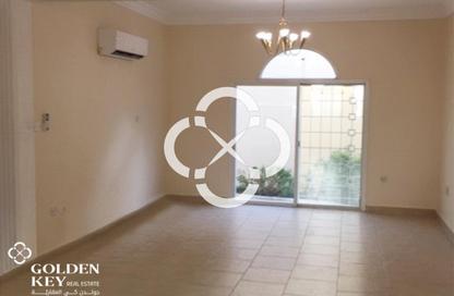 مجمع سكني - 3 غرف نوم - 3 حمامات للايجار في شارع المطار القديم - طريق المطار القديم - الدوحة مجمع سكني - 3 غرف نوم - 3 حمامات للايجار في شارع المطار القديم - طريق المطار القديم - الدوحة