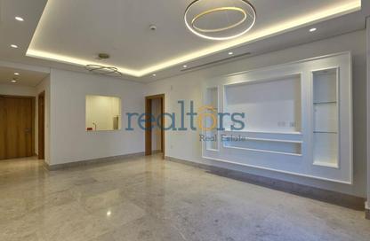 Apartment - 2 Bedrooms - 3 Bathrooms for rent in Floresta Gardens - Floresta Gardens - The Pearl Island - Doha