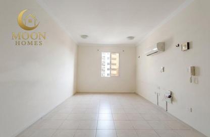 Apartment - 2 Bedrooms - 2 Bathrooms for rent in Muntazah 7 - Al Muntazah - Doha